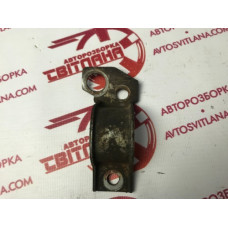 Кронштейн втулки стабилизатора левый Fiat Doblo 2006- 46741681
